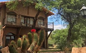 La Casa De La Bodega - Wine Boutique Hotel